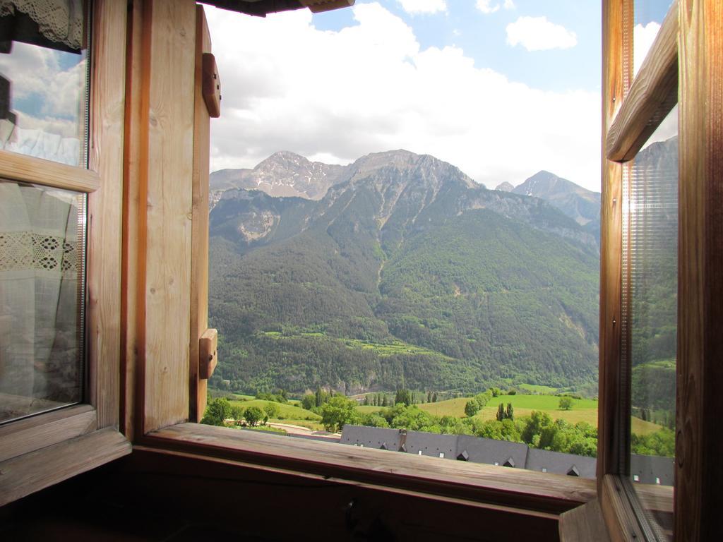 Casa Rural Fontamil Gistaín Oda fotoğraf